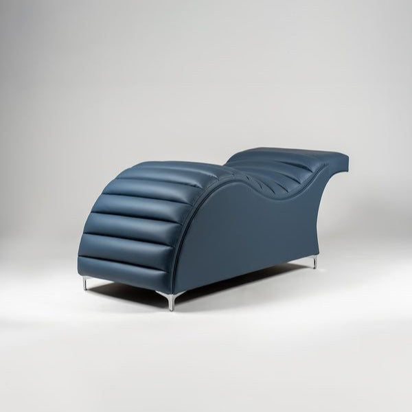 Wave-shaped ROMA Curve Pro lash bed with ergonomic support and premium vegan leather