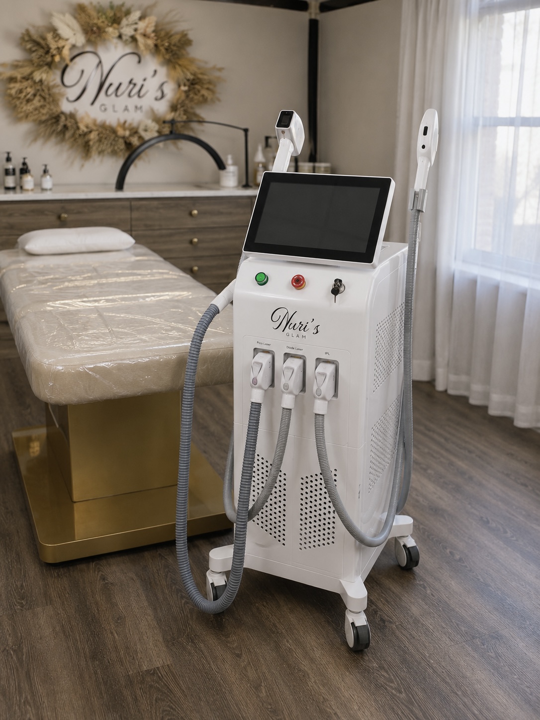 Professional Diode Laser + ND:YAG + IPL + RF Laser Machine front view